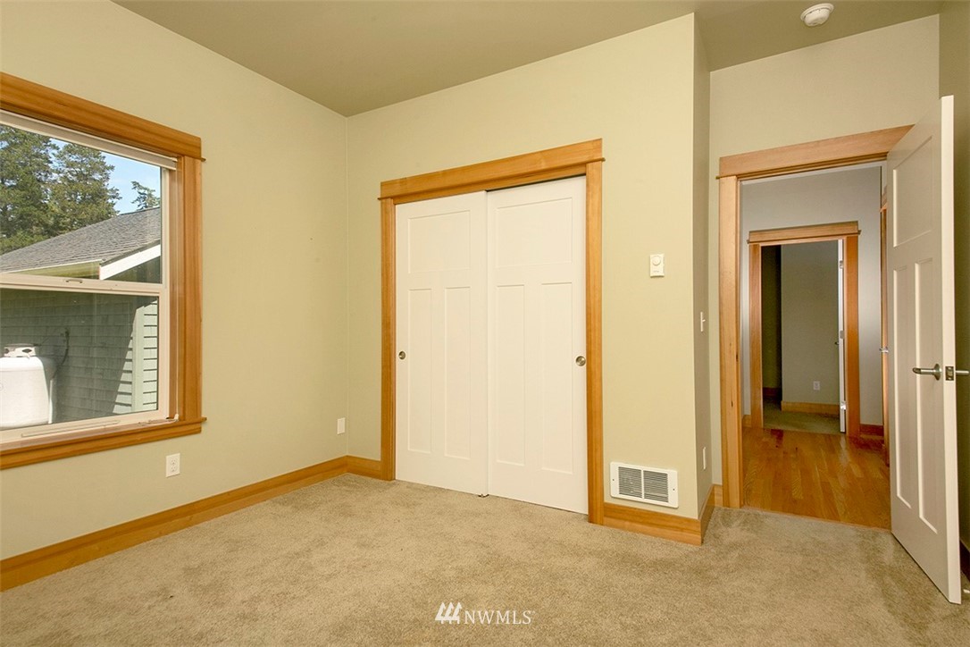1265 Dines Point Road Greenbank, WA 98253 - Photo 13 of 29 Gallery Image 13