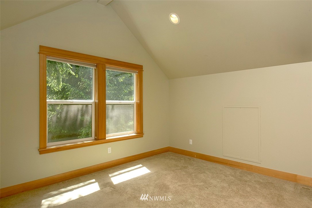 1265 Dines Point Road Greenbank, WA 98253 - Photo 17 of 29 Gallery Image 17