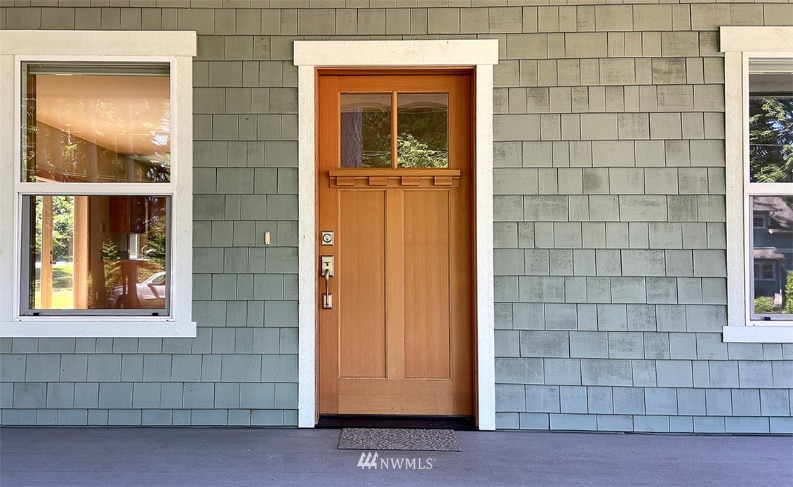 1265 Dines Point Road Greenbank, WA 98253 - Photo 3 of 29 Gallery Image 3