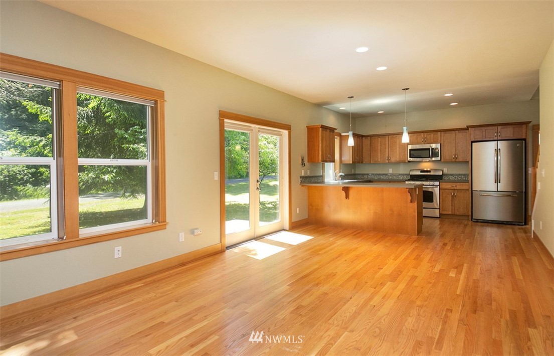 1265 Dines Point Road Greenbank, WA 98253 - Photo 6 of 29 Gallery Image 6