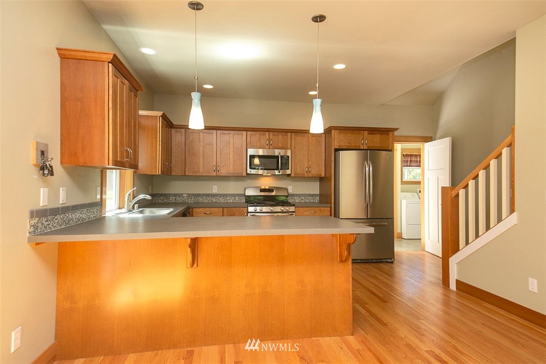 1265 Dines Point Road Greenbank, WA 98253 - Photo 7 of 29 Gallery Image 7