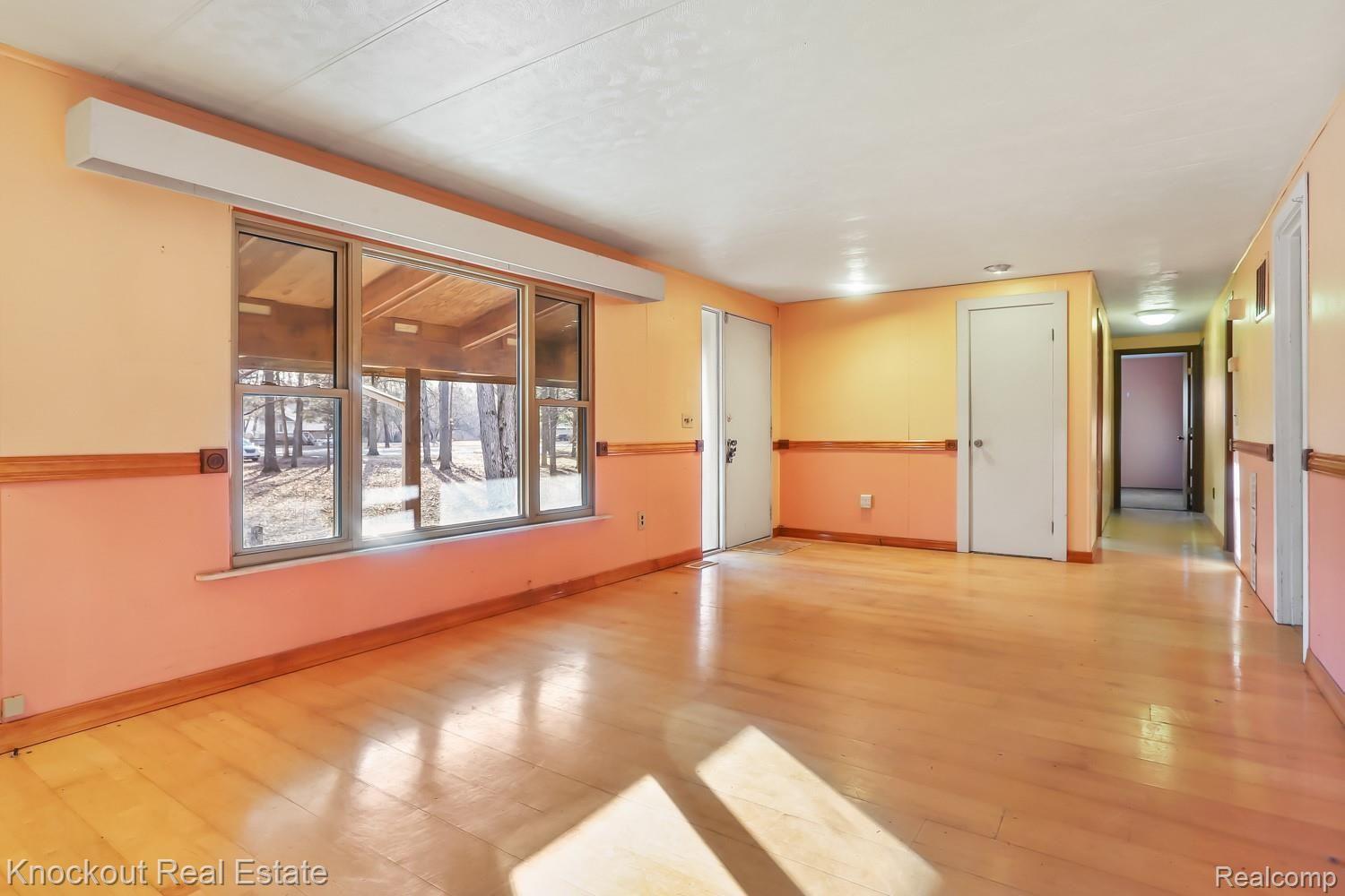10255 Duffield Rd -5.jpg