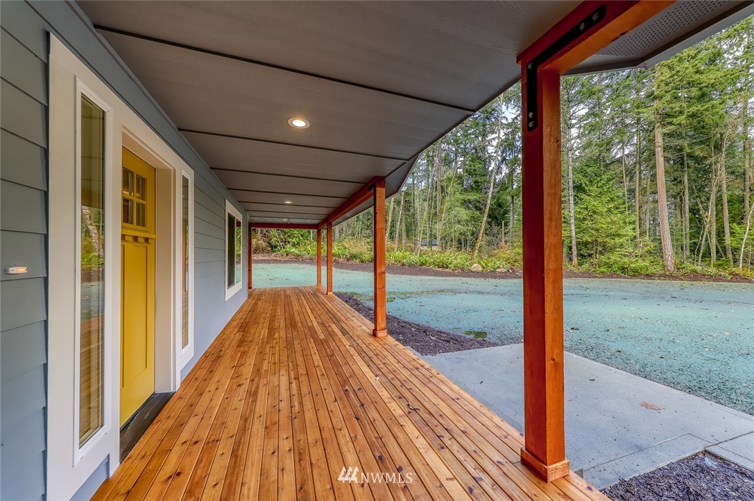 25923 Highland Road Northeast Kingston, WA 98346 - Photo 2 of 40 Gallery Image 2