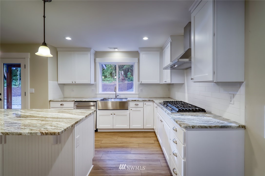 25923 Highland Road Northeast Kingston, WA 98346 - Photo 11 of 40 Gallery Image 11
