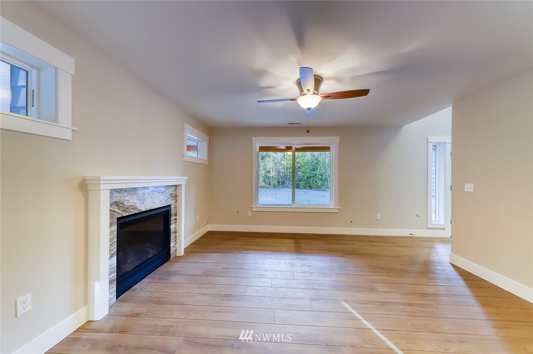25923 Highland Road Northeast Kingston, WA 98346 - Photo 7 of 40 Gallery Image 7