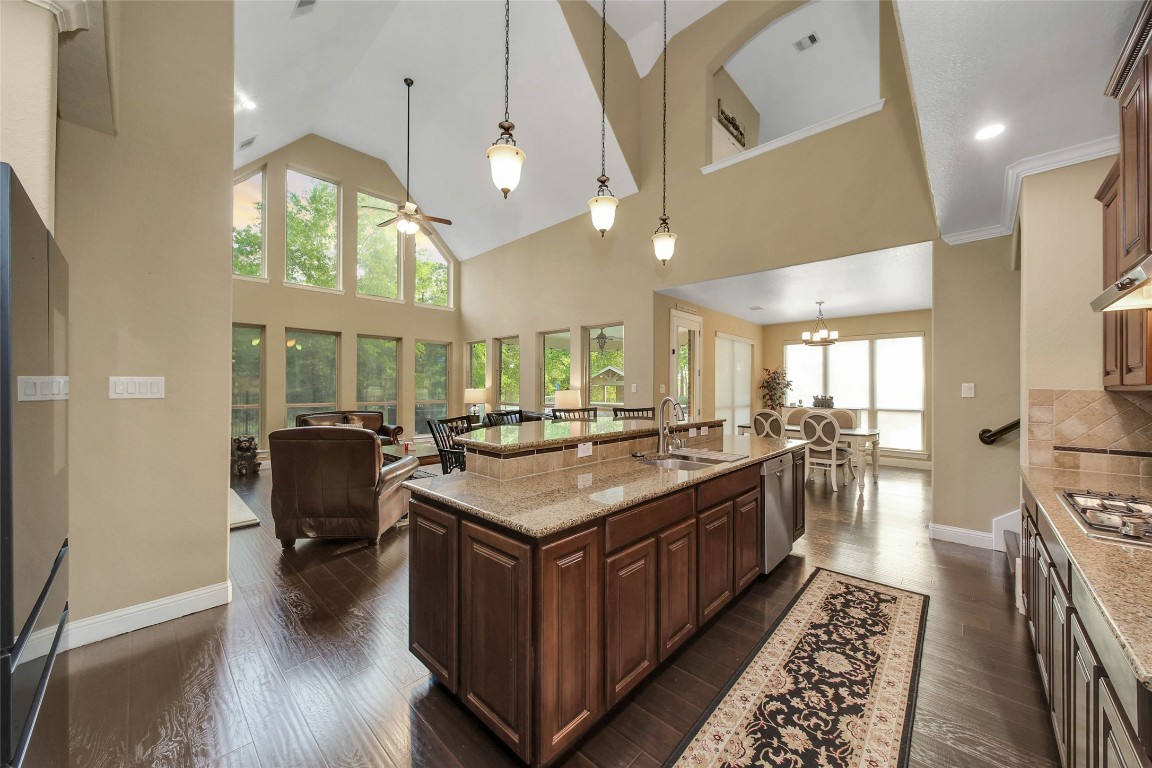 5 Copper Cove Conroe, TX 77304 - Photo 16 of 50