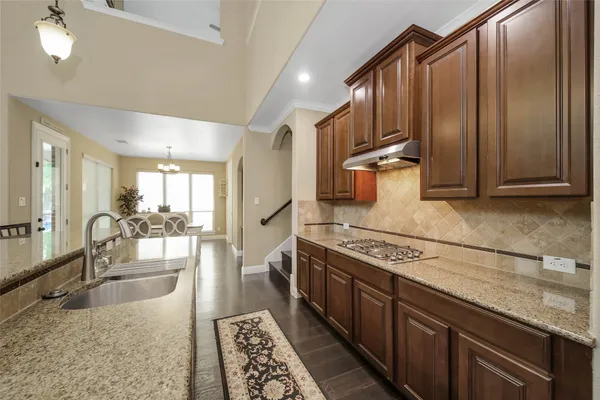 $899,900 | 5 Copper Cove, Conroe, TX 77304