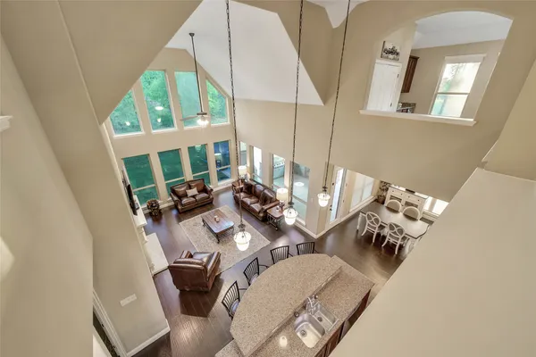 $899,900 | 5 Copper Cove, Conroe, TX 77304