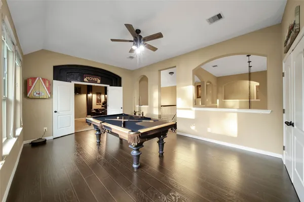 $899,900 | 5 Copper Cove, Conroe, TX 77304