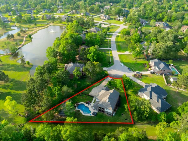 $899,900 | 5 Copper Cove, Conroe, TX 77304