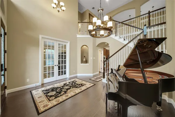 $899,900 | 5 Copper Cove, Conroe, TX 77304