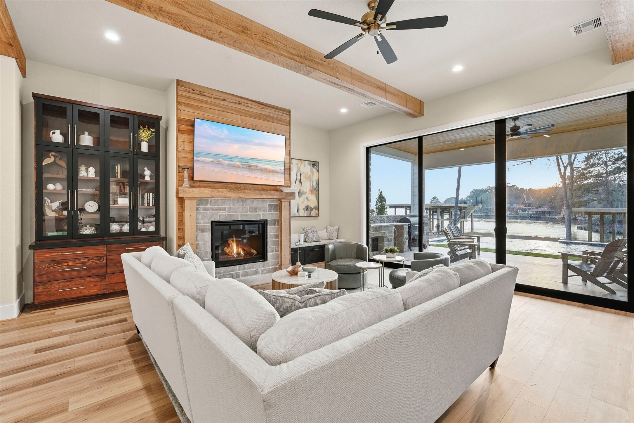 12833 Bruce Road Willis, TX 77318 - Photo 20 of 50 Family Room on Ground Floor