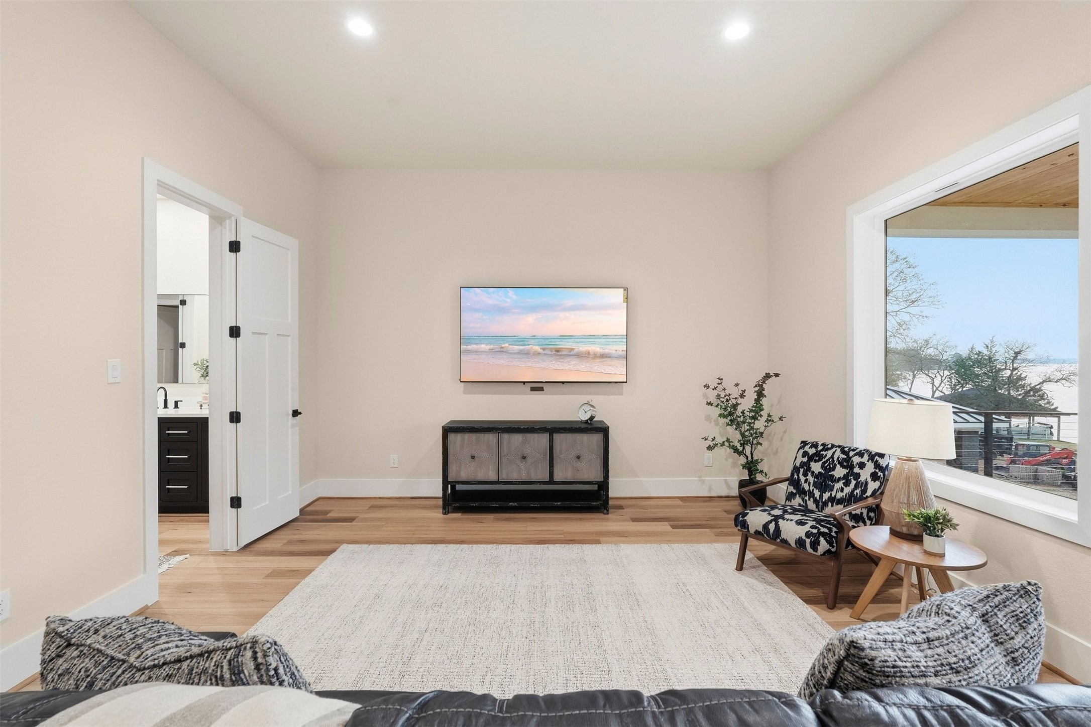 12833 Bruce Road Willis, TX 77318 - Photo 37 of 50 75" TV in Game Room