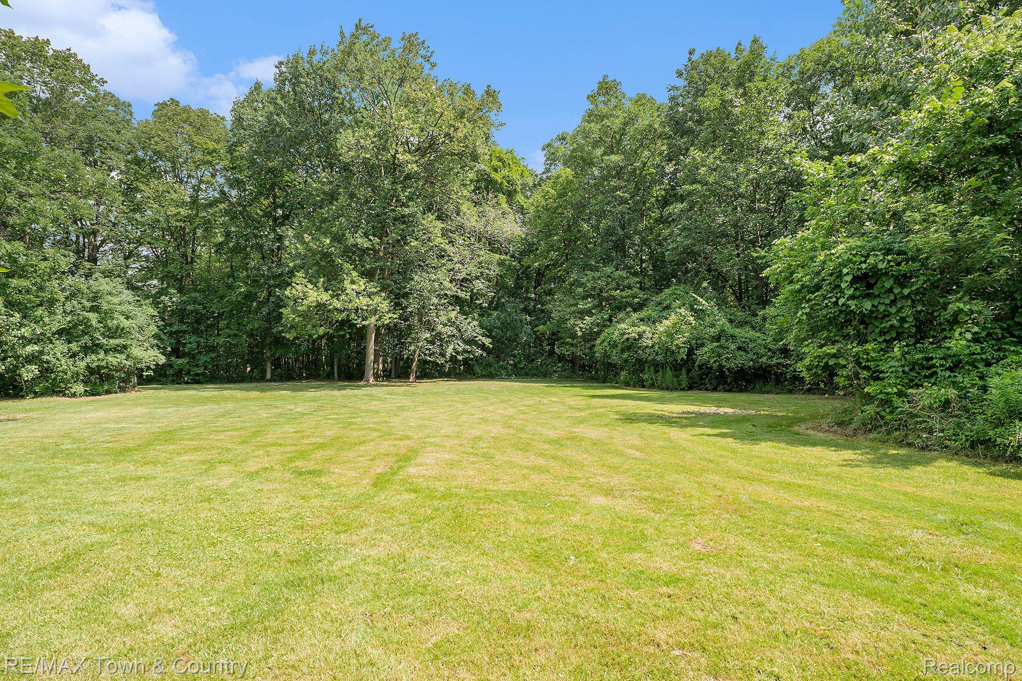 6216 Beecher Road Flint, MI 48532 - Photo 29 of 35 Gallery Image 29