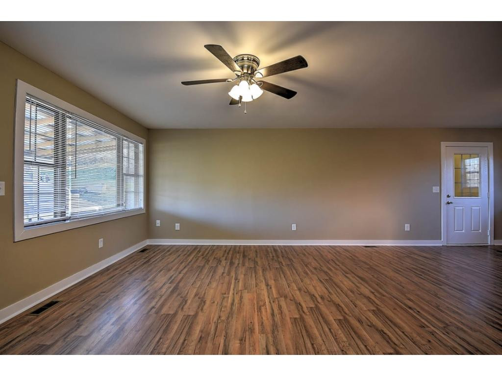 437 Bandy Road Greeneville, TN 37743 - Photo 8 of 36 Photo 8
