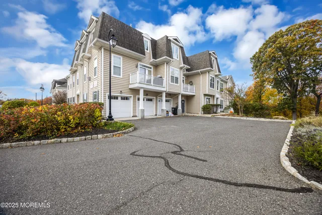 $579,000 | 211 April Way, Middletown, NJ 07748