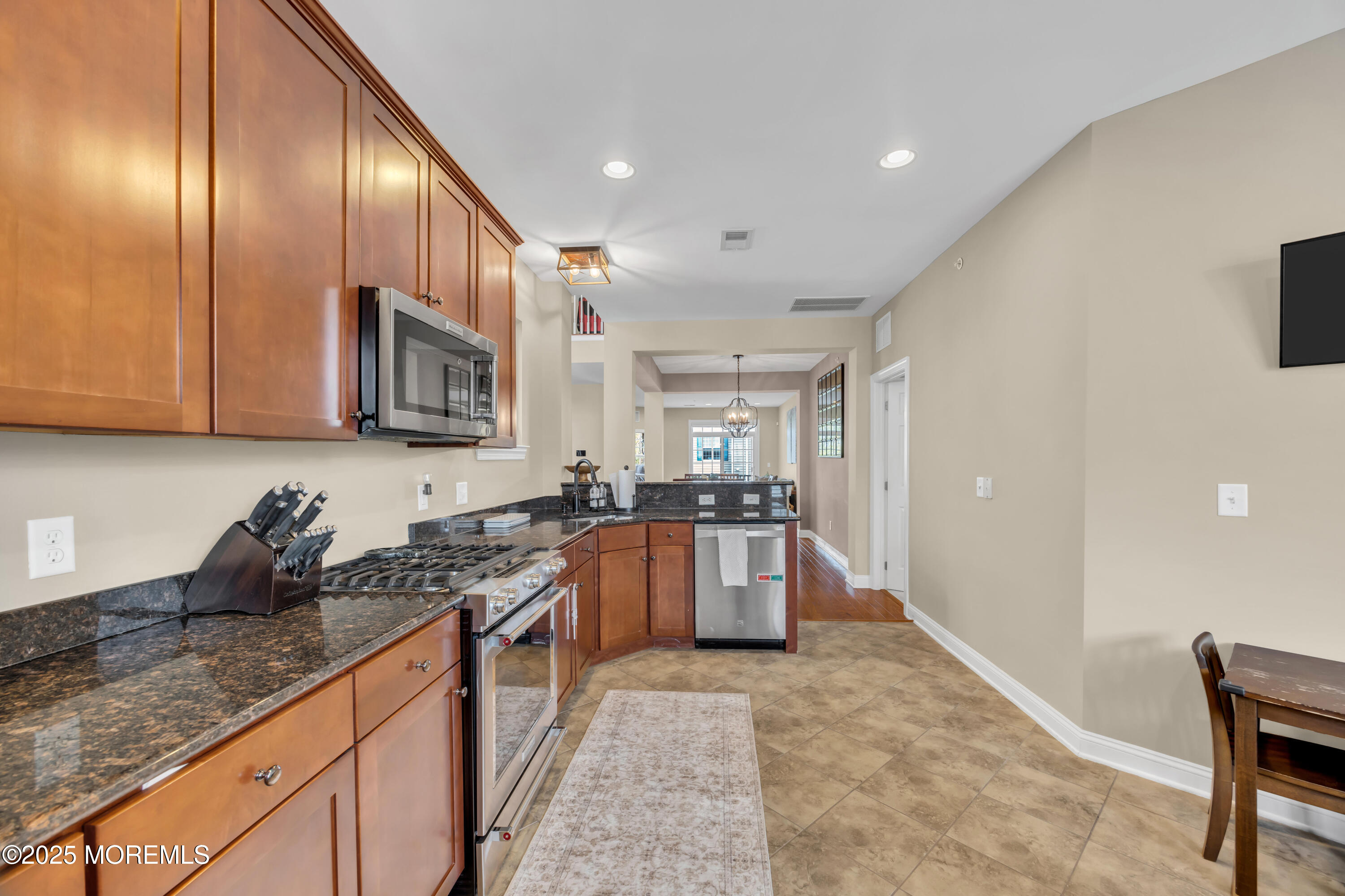 211 April Way Middletown, NJ 07748 - Photo 24 of 38 024_2m1a2759_898