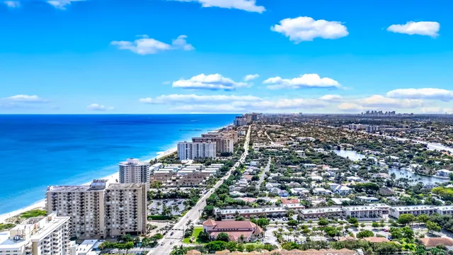 a view of an entrance of the house