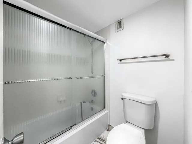 $699,000 | 2000 South Ocean Boulevard, Unit 4D, Lauderdale-by-the-Sea, FL 33062