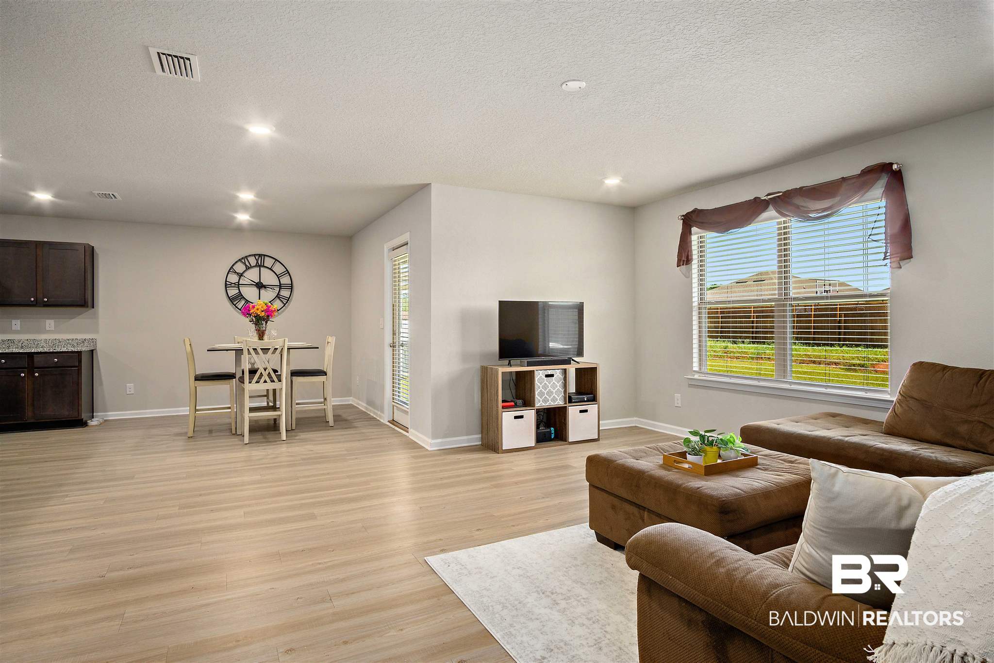 10725 Ridgeview Drive Mobile, AL 36608 - Photo 4 of 28