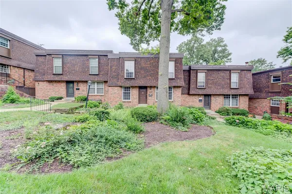 $195,000 | 13503 Coliseum Drive, Chesterfield, MO 63017