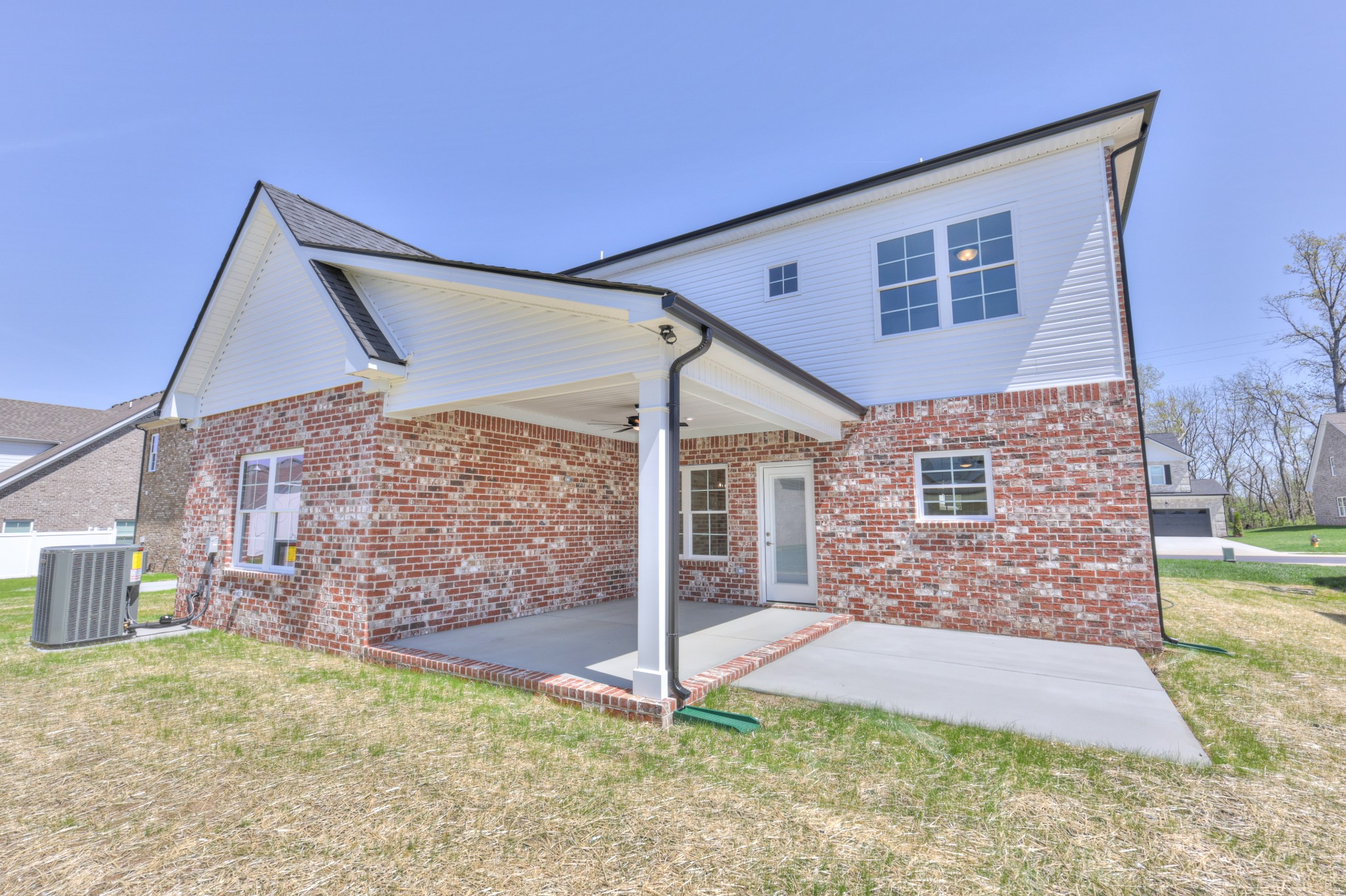 437 Ruby Oaks Lane Murfreesboro, TN 37128 - Photo 38 of 38 a front view of a house with garden