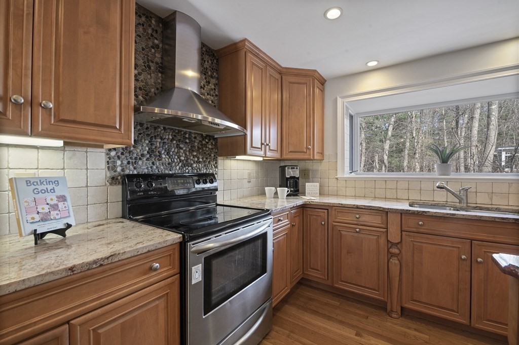 5 Bridle Path Road Andover, MA 01810 - Photo 10 of 39 Gallery Image 10