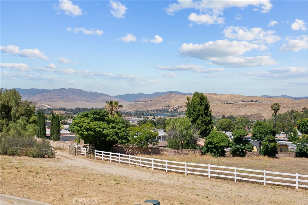 27772 Parker Road Castaic, CA 91384 - Photo 22 of 31