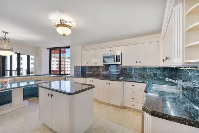 $1,375,000 | 1800 South Ocean Boulevard, Unit 410, Lauderdale-by-the-Sea, FL 33062