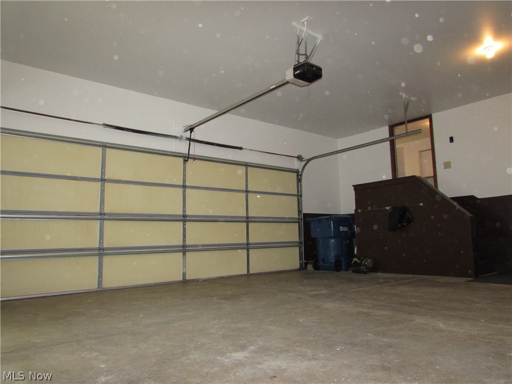 6090 Ridge Road Parma, OH 44129 - Photo 14 of 35