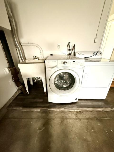 135 Bepler Street Daly City, CA 94014 - Photo 28 of 34 a utility room with washer and dryer