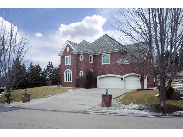 1760 Bridgewater Road Golden Valley, MN 55422 - Photo 2 of 18 Gallery Image 2