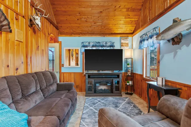 $279,900 | 797 Fiesta Drive, Nekoosa, WI 54457