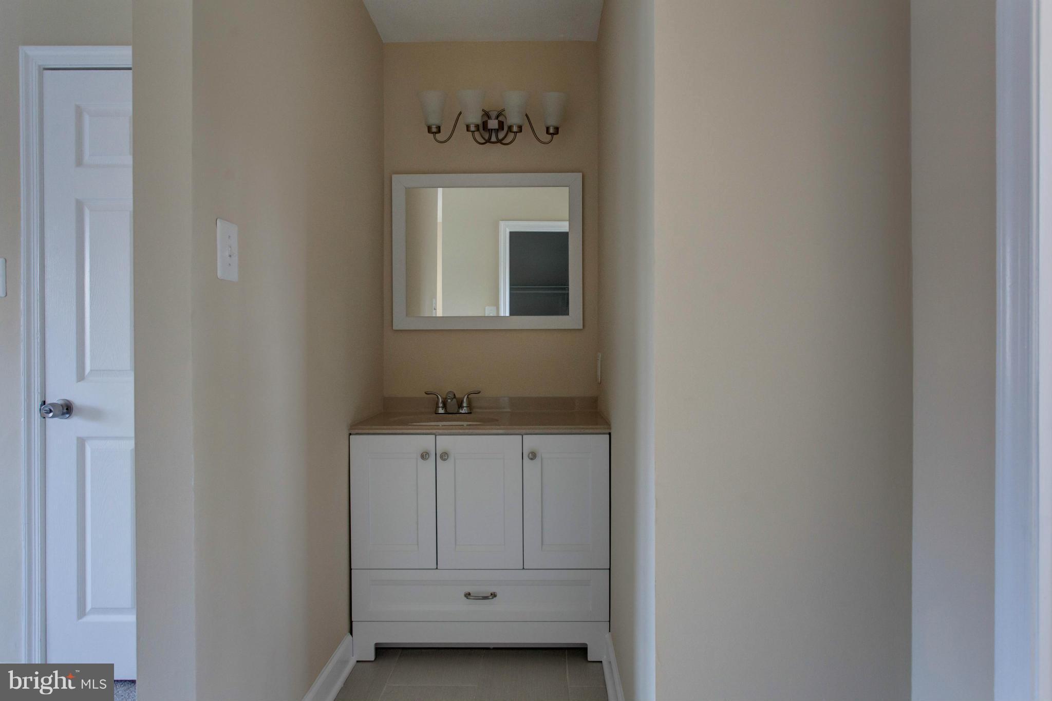 6808 Ben Franklin Road Springfield, VA 22150 - Photo 15 of 22 Bath