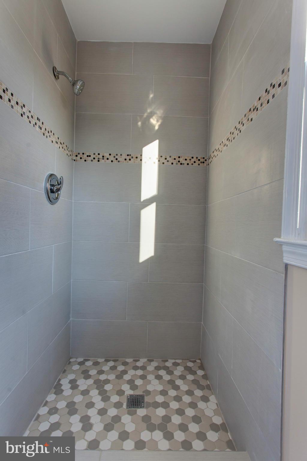 6808 Ben Franklin Road Springfield, VA 22150 - Photo 16 of 22 Bath