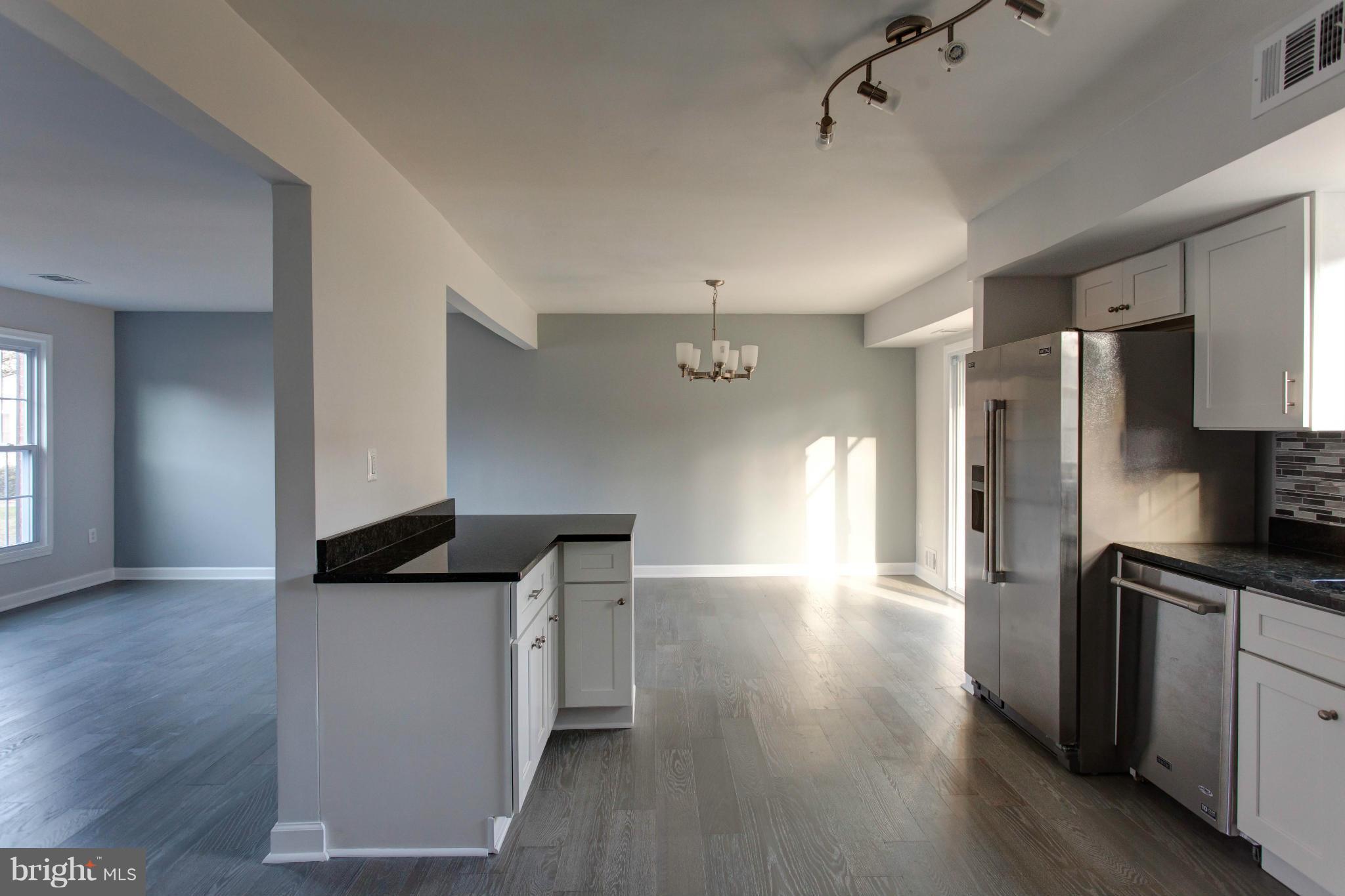 6808 Ben Franklin Road Springfield, VA 22150 - Photo 4 of 22 Kitchen