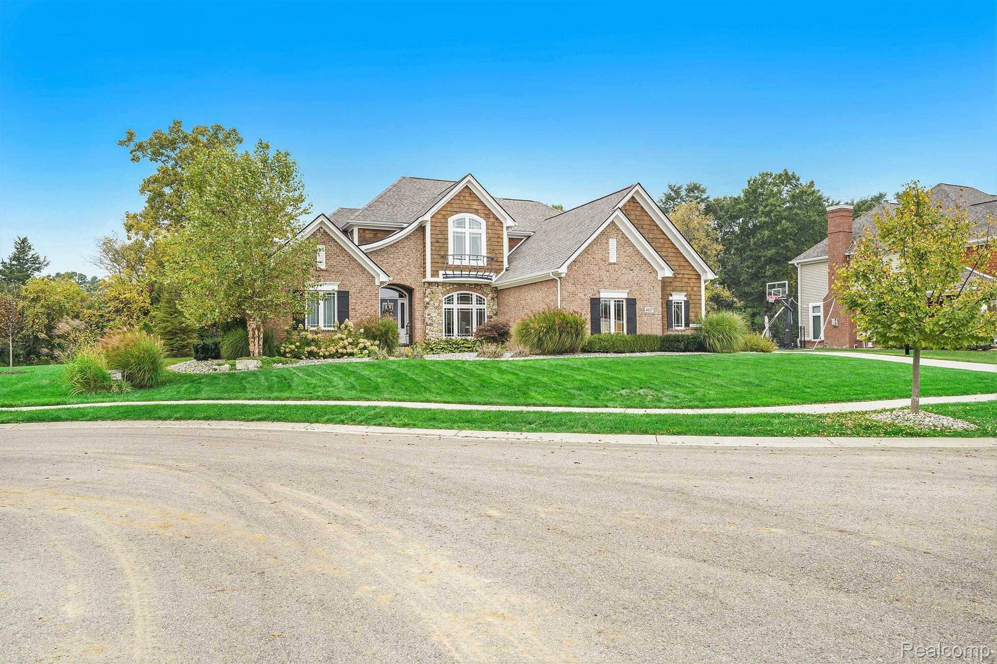 4107 Inverrary Court Commerce Township, MI 48382 - Photo 2 of 42 DSC00928.jpg