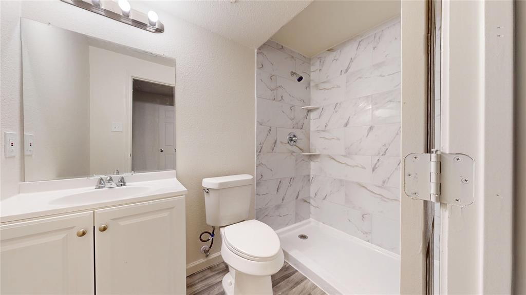 312 Lipscomb Street Cleburne, TX 76031 - Photo 15 of 27