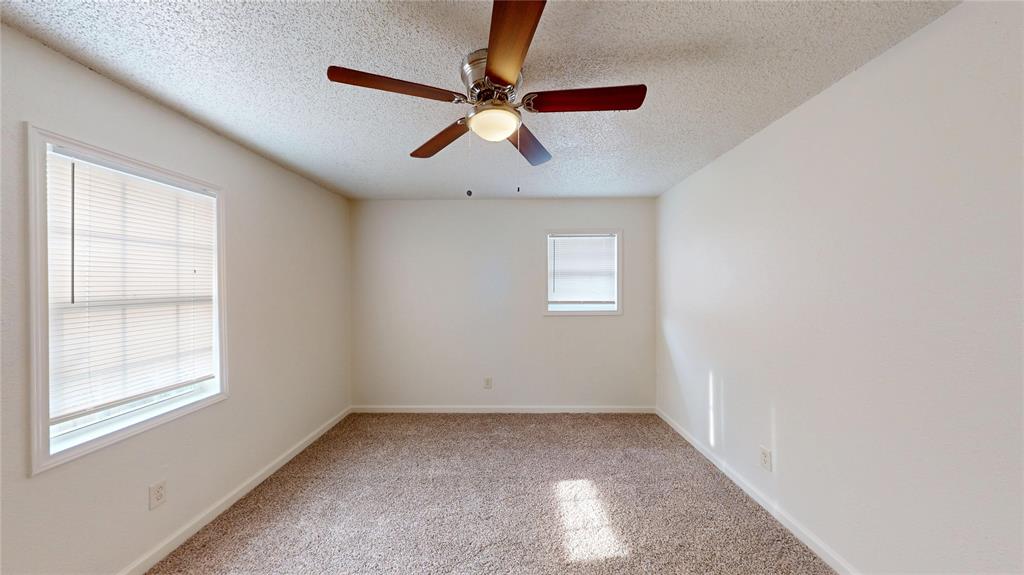 312 Lipscomb Street Cleburne, TX 76031 - Photo 18 of 27