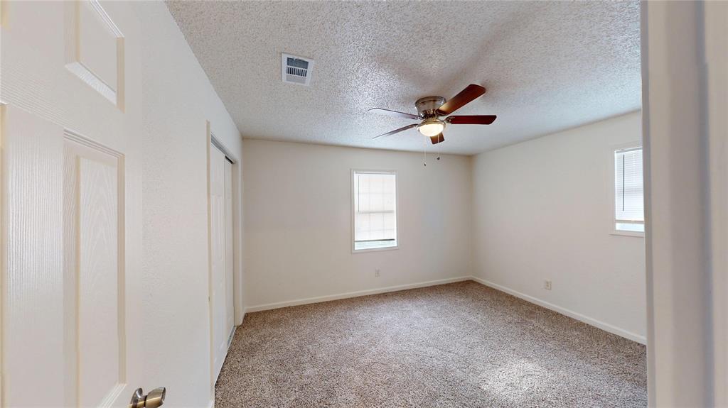 312 Lipscomb Street Cleburne, TX 76031 - Photo 20 of 27