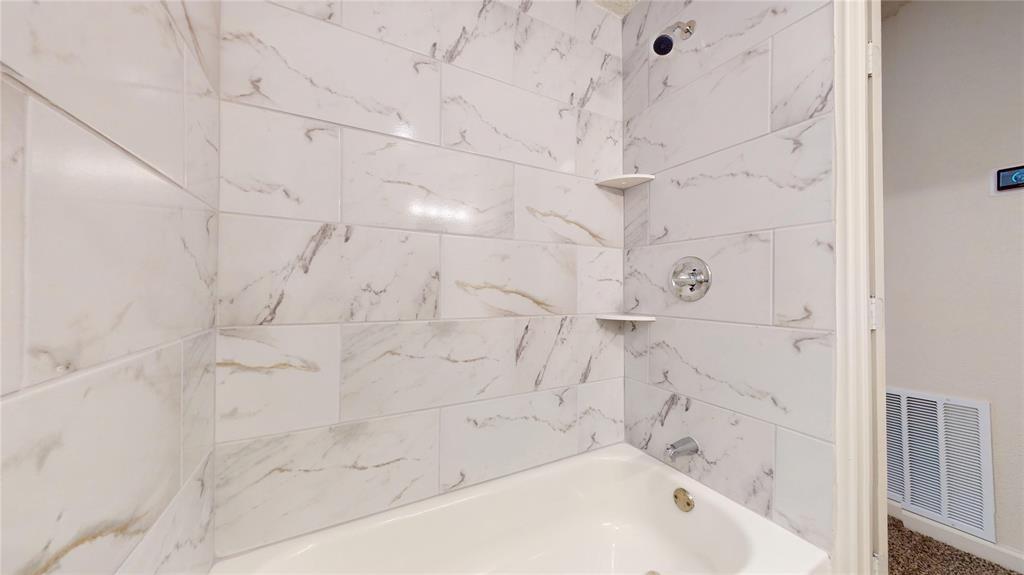 312 Lipscomb Street Cleburne, TX 76031 - Photo 25 of 27