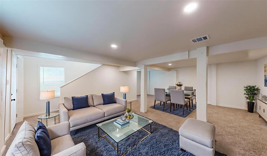 312 Lipscomb Street Cleburne, TX 76031 - Photo 3 of 27