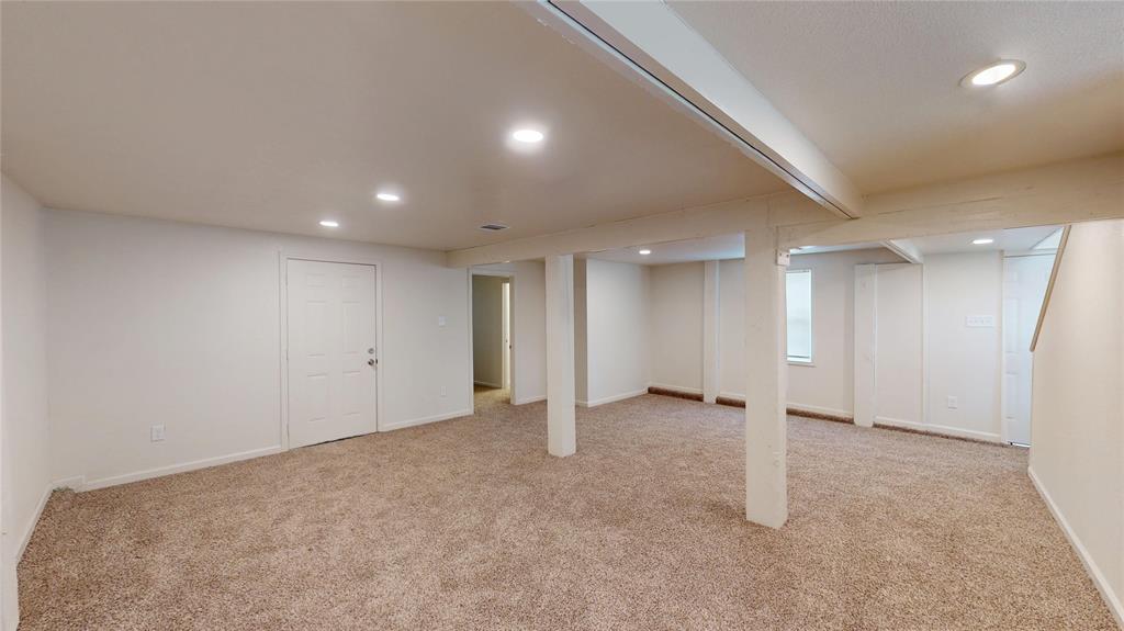 312 Lipscomb Street Cleburne, TX 76031 - Photo 6 of 27