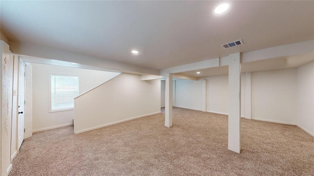 312 Lipscomb Street Cleburne, TX 76031 - Photo 8 of 27