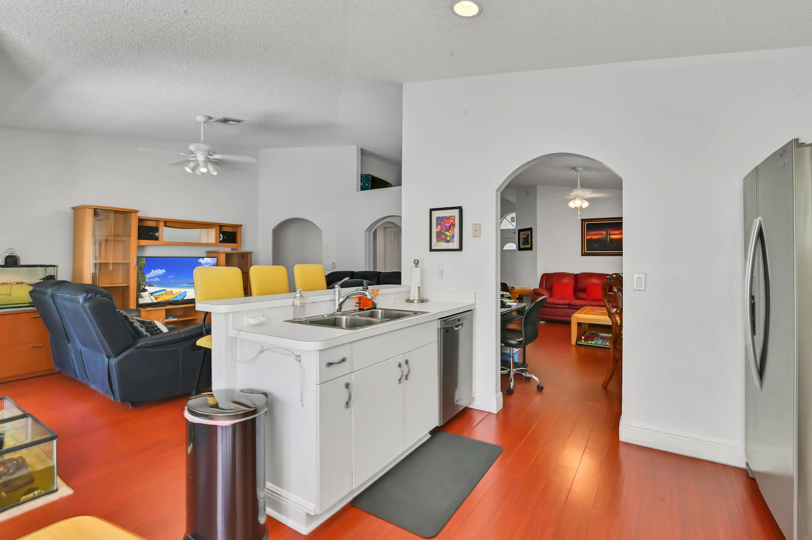 18350 Coral Sands Way Boca Raton, FL 33498 - Photo 13 of 32 13 Living room 01