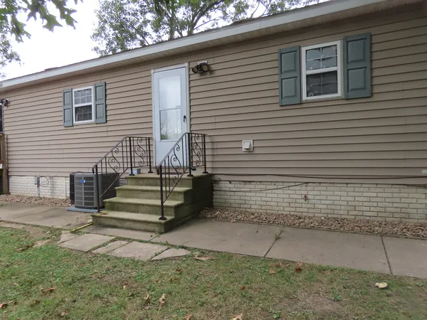 $2,000 | 2968 North 2659th Road, Seneca, IL 61360