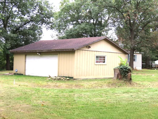 $2,000 | 2968 North 2659th Road, Seneca, IL 61360