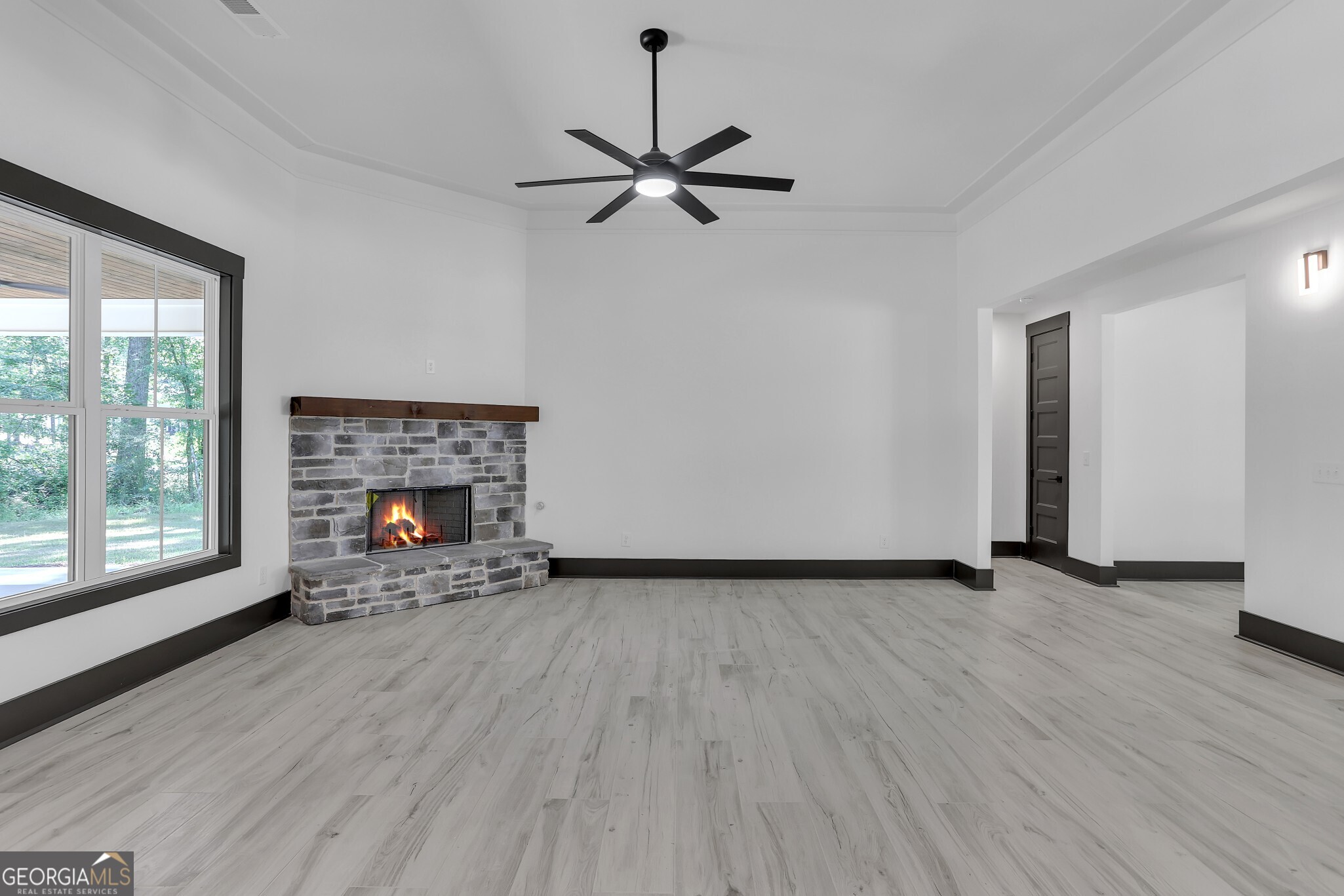 2043 Fischer Road Sharpsburg, GA 30277 - Photo 20 of 52 Family room
