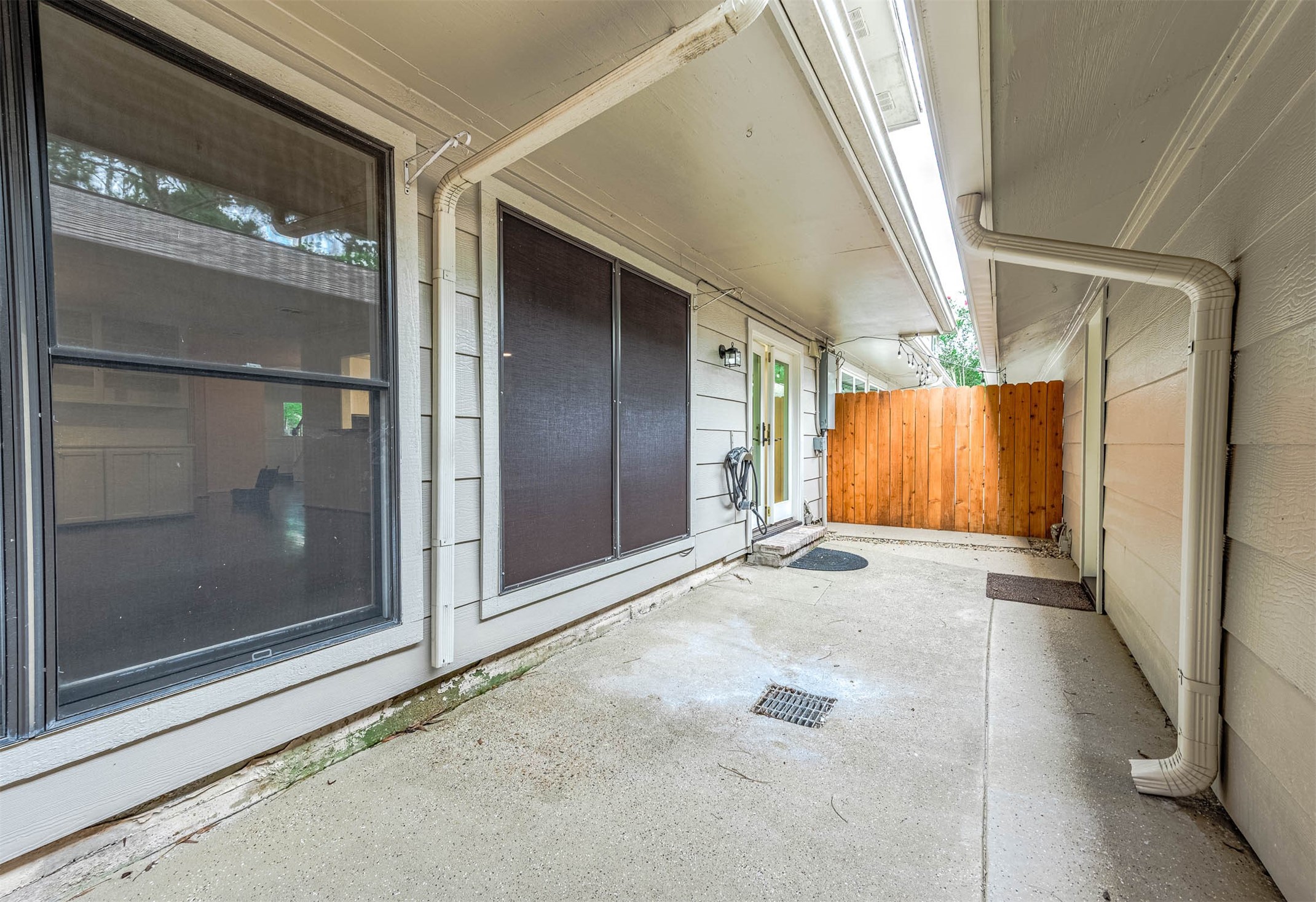 727 Bunker Hill Road, Unit 104 Houston, TX 77024 - Photo 5 of 34