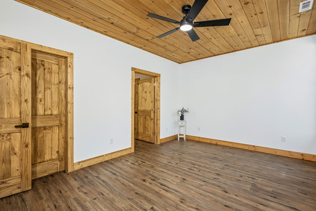 342 Hunter Ridge Murphy, NC 28906 - Photo 38 of 81 Guest bedroom II